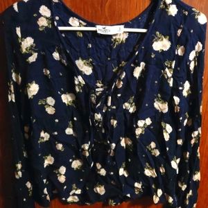 Casual long sleeve top